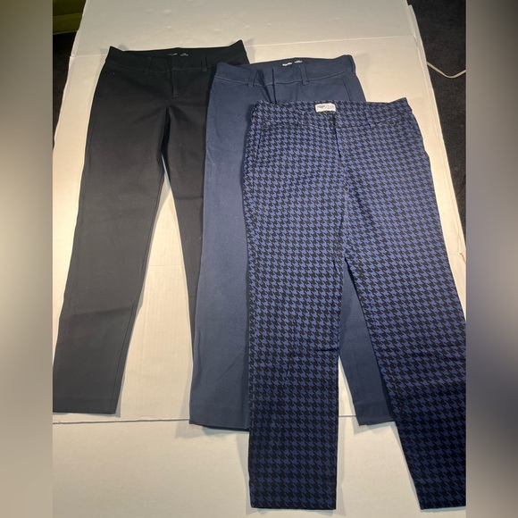 Lot of 3 Old Navy Pixie Pants Size 2 and 4 - Picture 1 of 13